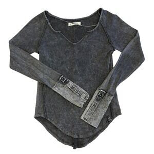 Free People We The Free Thermal Top XS Gray Acid Wash Grunge Fitted V Neck Cuffs